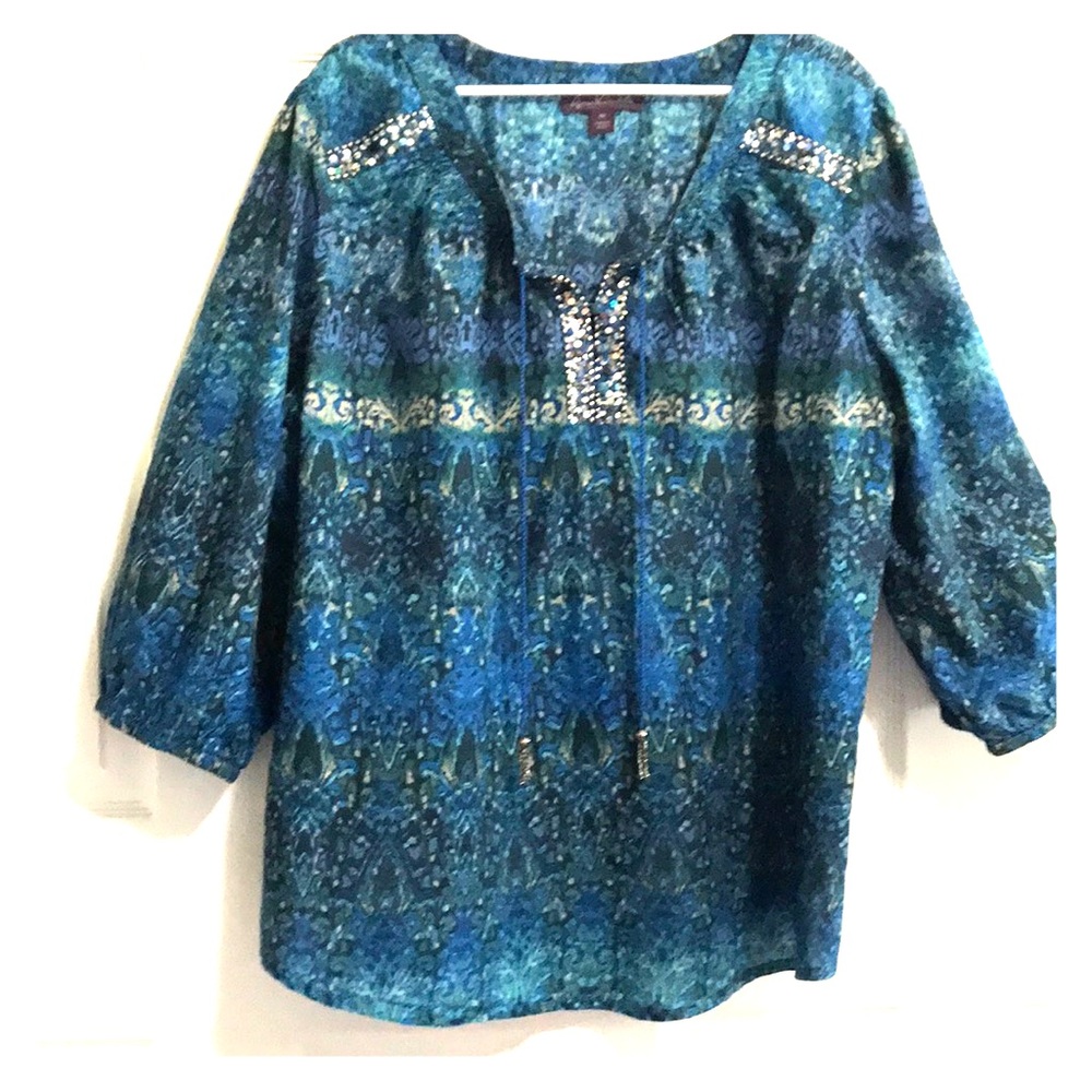 Boho style,mixed blue print top.Gloria Vanderbilt